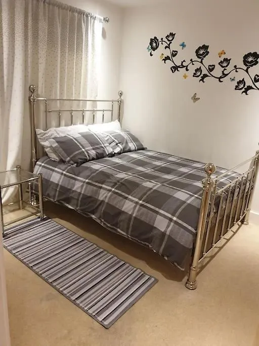 Modern, City Centre 1 Bed, Ground Floor Apartment EDI  Edinburgh